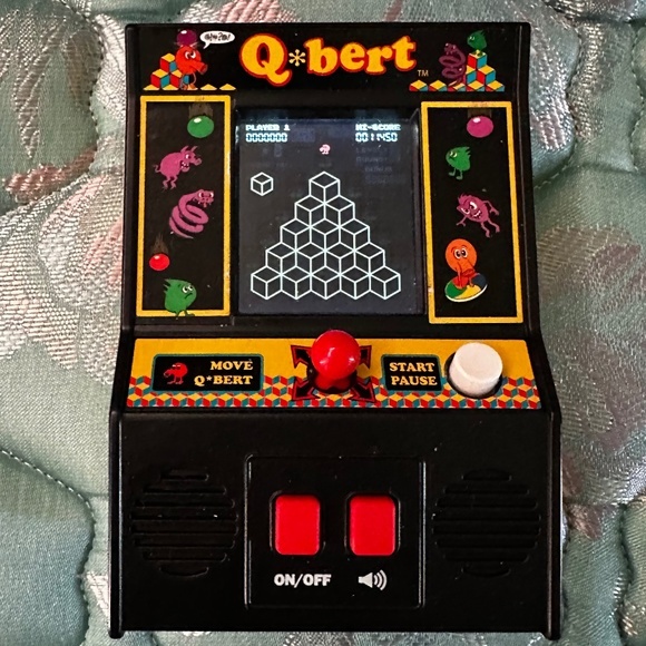 Mini Q*bert Game - Picture 2 of 5